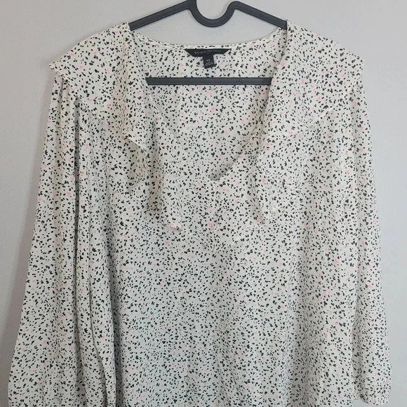 Banana Republic Ruffle V-Neck‎ Blouse White Speckle Size X-large - Picture 8 of 9